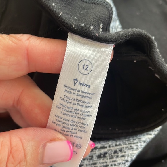 Ivivva crop black leggings, size 12 - Picture 2 of 4